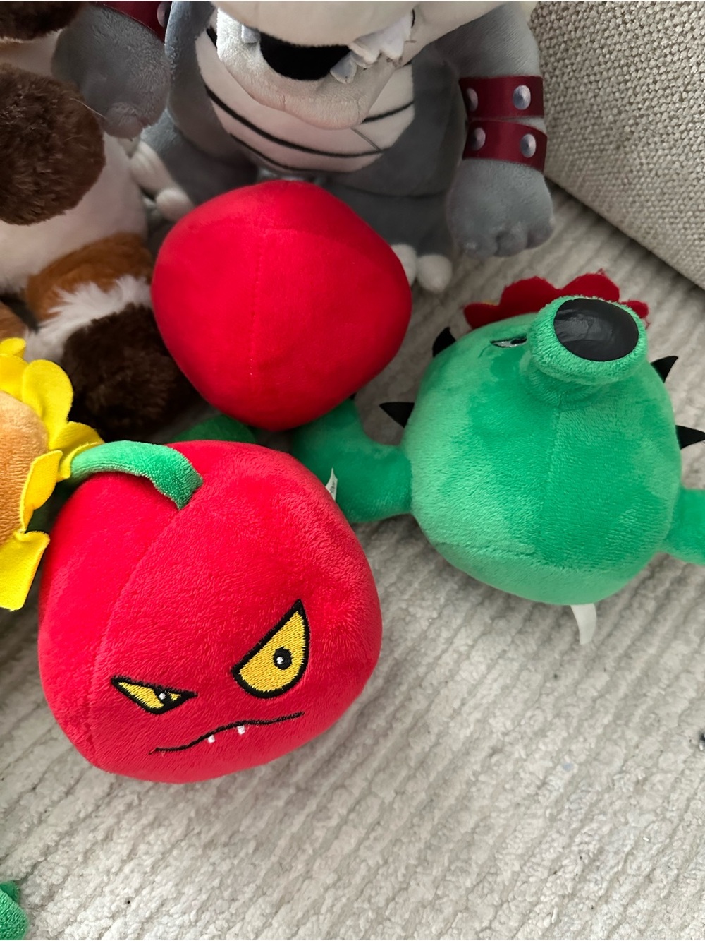 Random Plush Bundle - Picture 4 of 4